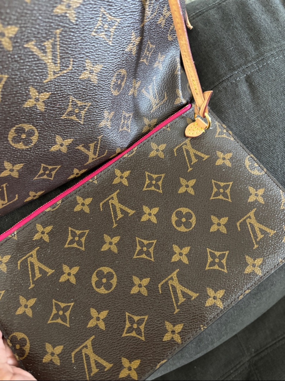 Louis Vuitton Monogram Canvas Tote with Pink-Trim Pouch - Picture 3 of 4